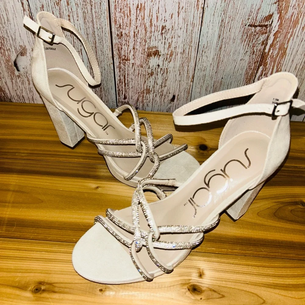 Sugar Petal Women’s Size 7.5 White / Off White Heels – New Wedding Formal